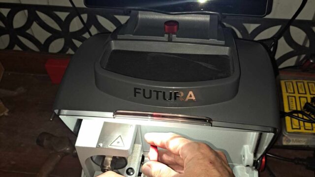 Futura-Edge-Machine